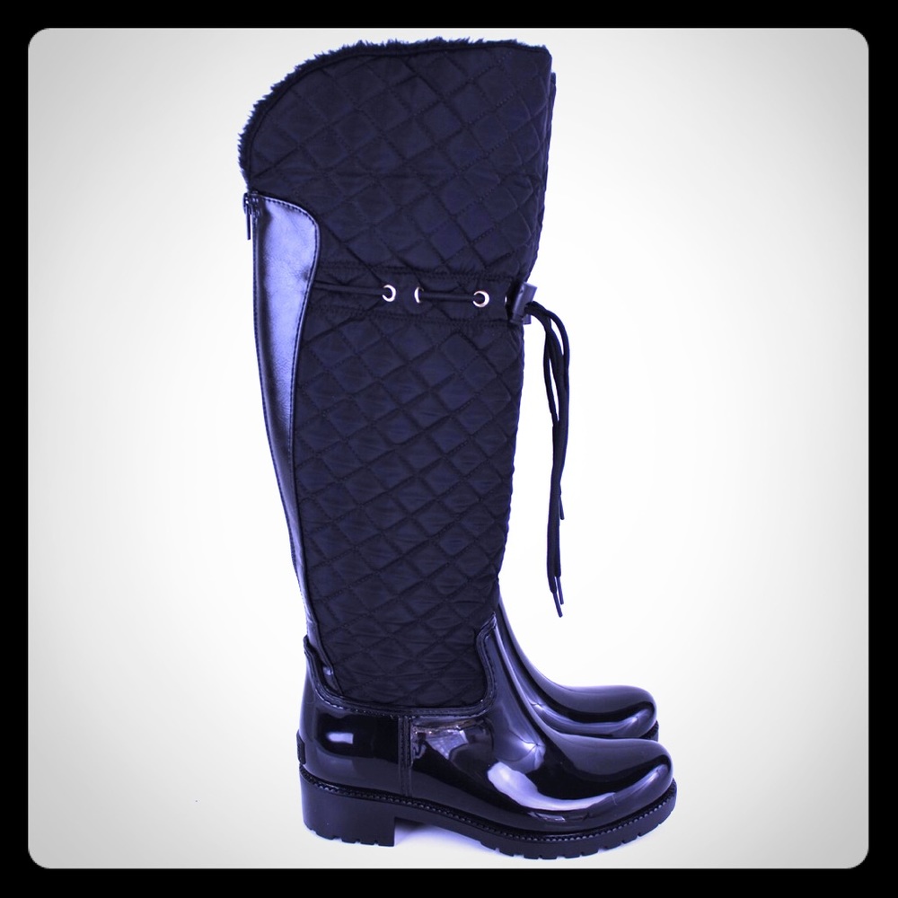 Black waterproof rain boots
